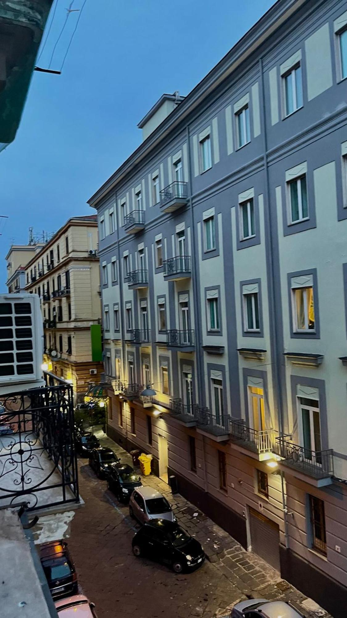 Momarooms Неаполь Экстерьер фото